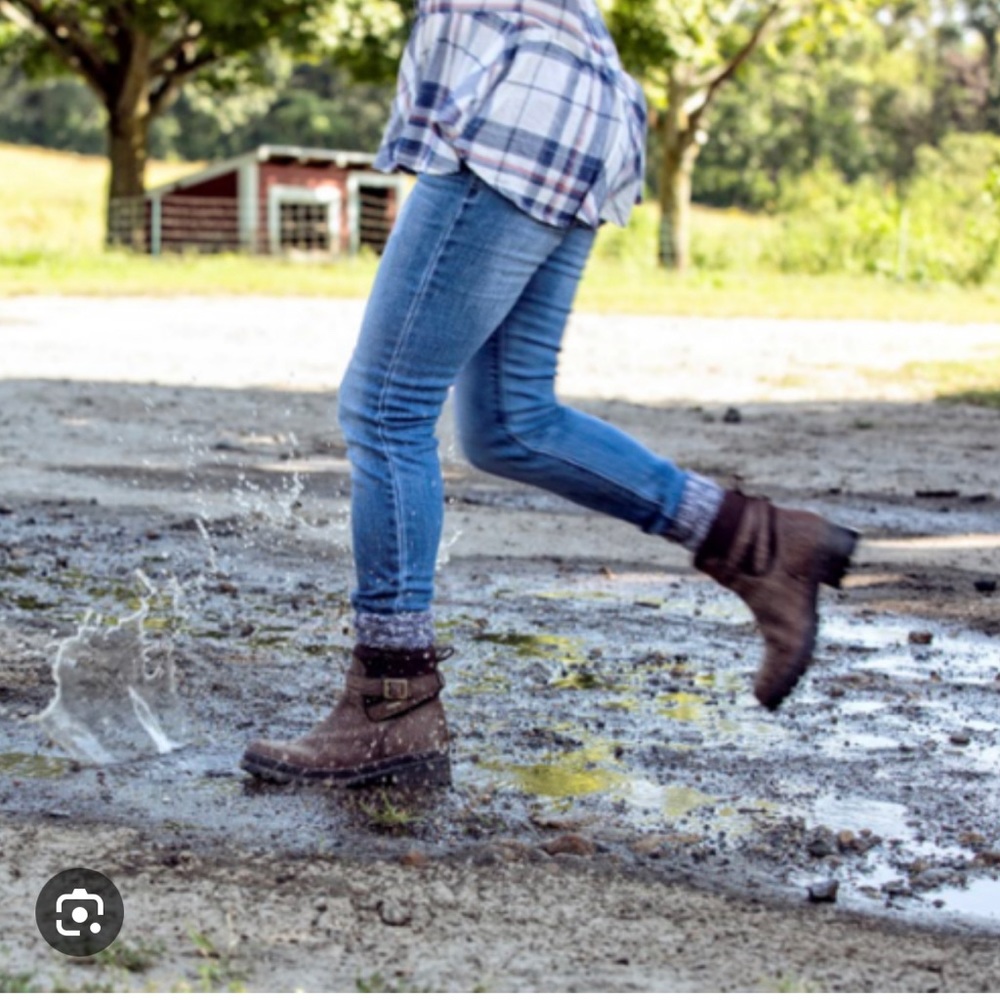 NWT The original Muck Boot company Women's Liberty Waterproof Ankle Leather 5.5